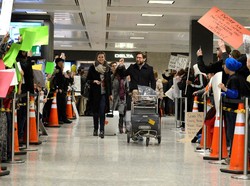 Imigrasi AS Diperketat Trump, Wamenlu Minta Warga +62 Selalu Bawa Identitas