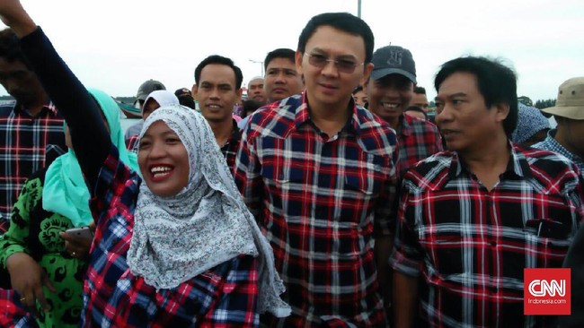Selain ketersediaan air bersih, pada kampanyenya di Kepulauan Seribu Ahok juga bicara tentang layanan pendidikan bagi anak penyandang disabilitas.