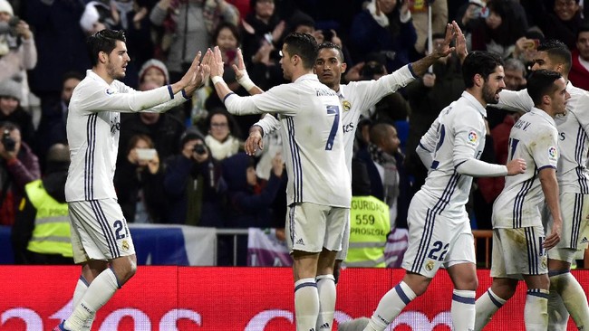Raphael Varane sadar bahwa suporter Real Madrid selalu menuntut hasil bagus dan hal itu yang harus selalu ditunjukkan oleh Los Blancos.