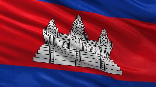 PM Kamboja Hun Sen mengancam membubarkan partai oposisi utama pemerintah jika terus mendukung pemimpinnya yang telah dipenjara karena dituding berkhianat.