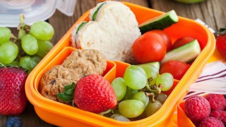 Menyiapkan bekal buat si kecil? Cek lagi sudah sesuai pedoman gizi seimbang belum yuk, Bun.