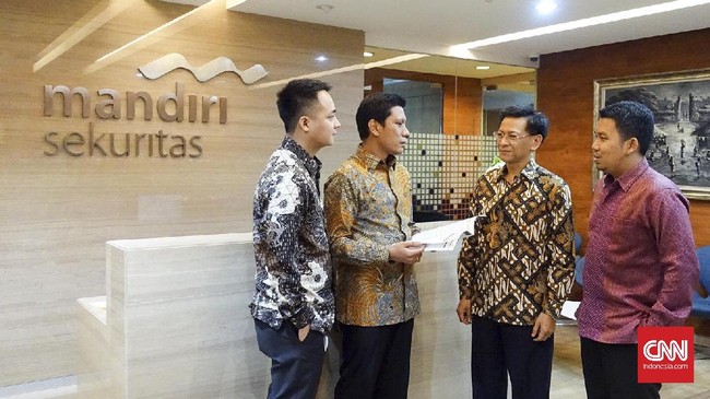 Defisit APBN diproyeksi melebar dari 2,4 persen menjadi 2,6 persen terhadap PDB.