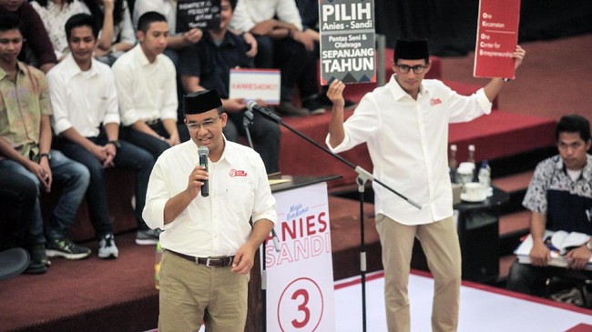 Secara subtansi Anies tak melihat ada masalah soal jumlah moderator. Ia mengaku siap apalagi tema yang dibahas terkait dengan program yang jadi fokusnya.