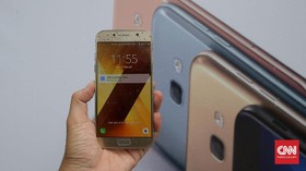 Evolusi Galaxy A7 (2017) Menjadi Ponsel Bertenaga Besar