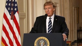 Alasan Trump dan Pangeran William Tak Pakai Cincin Kawin