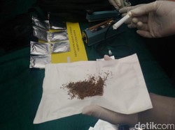 3 Pengedar di Cilegon Ngaku Beli Tembakau Sintetis dari Instagram