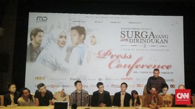 Reza Rahadian Wajah Baru 'Surga yang Tak Dirindukan 2'