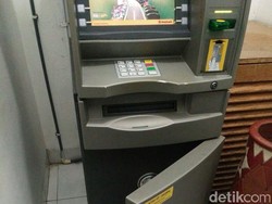 Heroik! Penjaga Bank Gagalkan Pembobolan ATM dengan Tangan Kosong