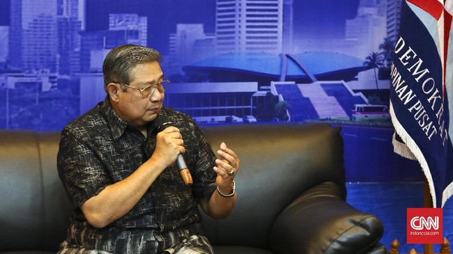 SBY ingin mengetahui seperti apa perhatian masyarakat kepadanya. Pasti berbeda ketika menjadi presiden dan sudah tak menjabat tapi menjadi ketum partai.