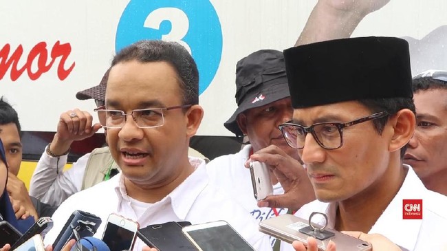 Menjelang pemungutan suara masih bisa ditemui warga yang tidak bisa memilih karena KTP habis masa berlakunya.