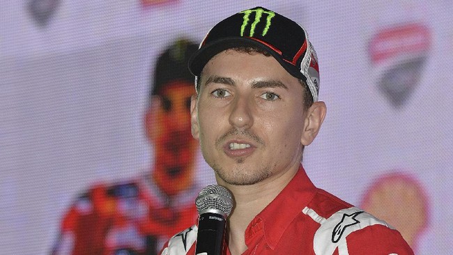 Jorge Lorenzo berharap teknisi Ducati menemukan solusi bisa lebih cepat setelah pebalap asal Spanyol itu hanya finis di posisi ke-11 di MotoGP Qatar.