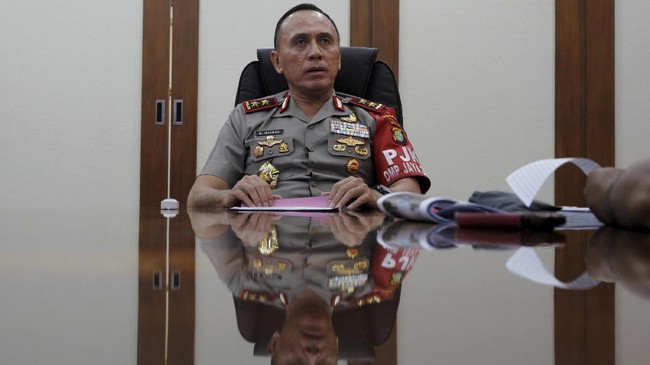 Aries M Edie mengatakan, ditunjuknya dua jenderal polisi aktif sebagai plt gubernur, masyarakat lebih mudah mengawasi gerak-geriknya ketika pilkada berlangsung.