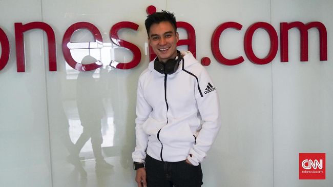 Kronologi Baim Wong memarahi Kakek Suhud yang viral di media sosial hingga meminta maaf secara terbuka.