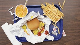 3 Cara Mengetahui Kemasan Plastik yang Aman Buat Makanan