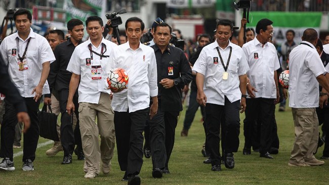Presiden Jokowi akan menggunakan hak pilihnya dalam Pilkada DKI Jakarta pada 15 Februari besok di TPS Gambir.