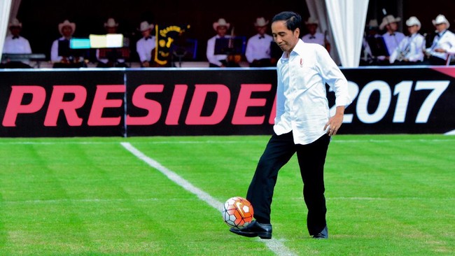 Draf Instruksi Presiden (Inpres) yang akan jadi payung hukum misi percepatan pembangunan sepak bola nasional ditargetkan selesai sebelum akhir pekan ini.