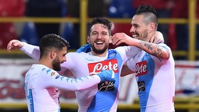 Dua Hattrick Warnai Pesta Gol Napoli