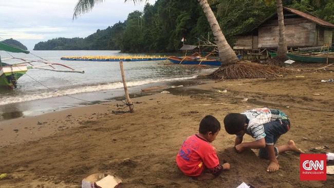 Desa Perjuangan di Kabupaten Bolaang Mongondoow Selatan, Sulawesi Utara, merupakan daerah tertinggal yang minim akses infrastruktur dan listrik.