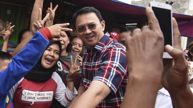 Serah terima jabatan dari Plt Gubernur Sumarsono akan digelar sore ini di Balai Kota DKI Jakarta.