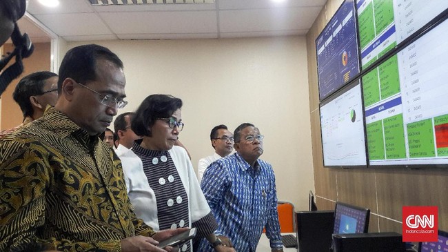 Keduanya memilih menungggu hasil kajian yang akan dikeluarkan oleh Badan Perencanaan dan Pembangunan Nasional (Bappenas).