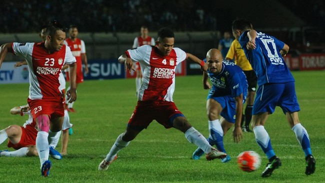 Persib Bandung optimistis meraih kemenangan melawan Semen Padang meski harus tampil tanpa bomber andalan mereka, Sergio van Dijk.