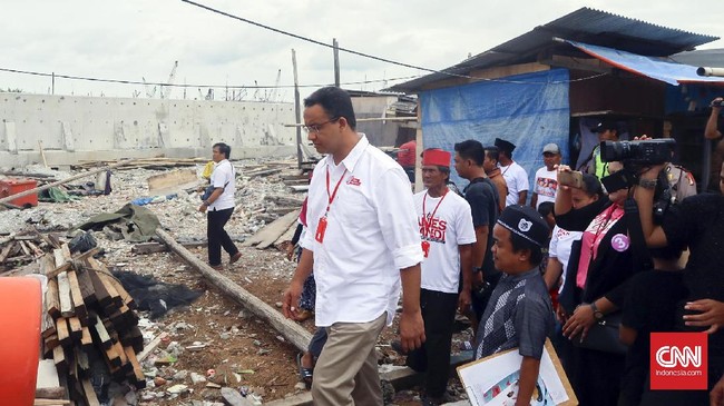 Anies menyebut yang dibutuhkan warga saat ini adalah rumah untuk tempat tinggal, bukan kawasan wisata seperti yang direncanakan Pemprov DKI Jakarta.