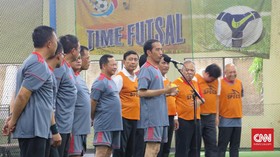 Jokowi Unjuk Gigi di Lapangan Futsal