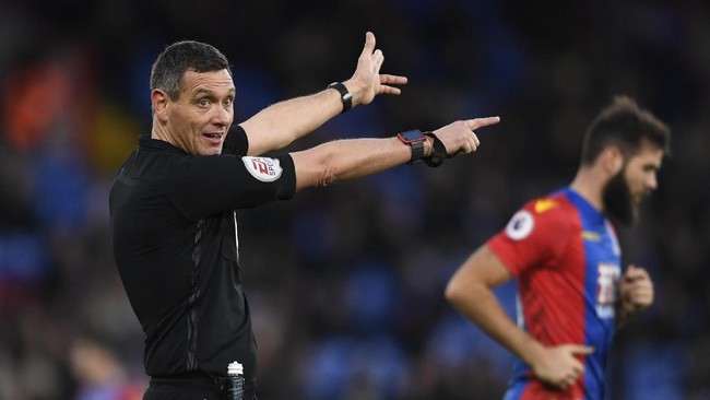 Manchester United sudah tiga kali diwasiti Andre Marriner musim ini. Dua di antaranya saat mengalahkan Bournemouth dan Reading.