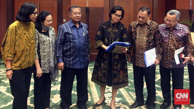 KPK diminta untuk melakukan rekam jejak para kandidat Dewan Komisioner OJK sesuai bagian seleksi tahap II yang digelar Kementerian Keuangan.
