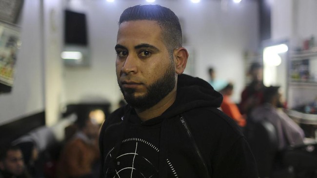 Sang Pemangkas Rambut 'Api' dari Palestina