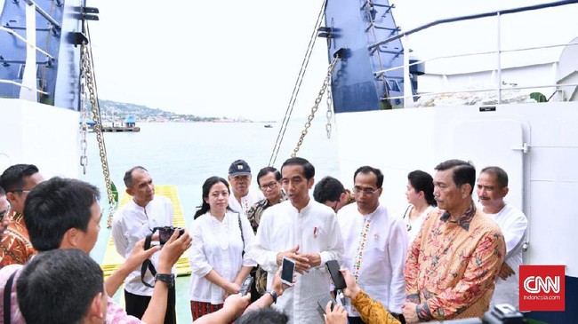 Menurut Jokowi, pembangkit listrik di beberapa daerah di Maluku masih minim dan kekurangan kapasitas.