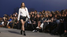 Kolaborasi 'Panas' Tommy Hilfiger x Gigi Hadid