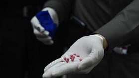 Sembunyikan 4 Juta Pil Narkotik Meth, Biksu Myanmar Ditahan
