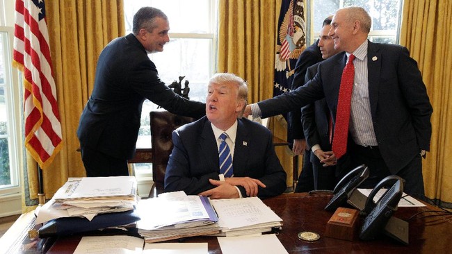 Upaya lobi keras dari Baghdad disebut sebagai alasan yang membuat Presiden Donald Trump mengecualikan Irak dari larangan imigrasinya.