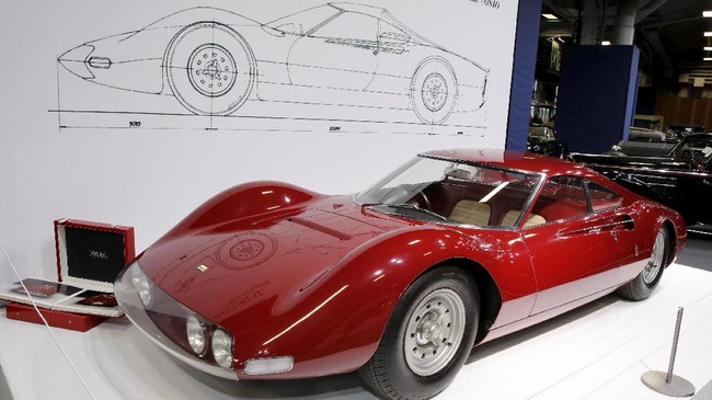 Paris Retromobile Boyong Mobil Klasik Lintas Jaman