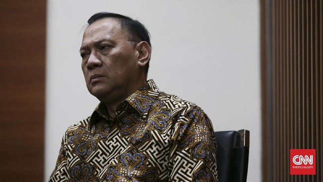 Agus Martowardojo yang saat itu menjabat sebagai Menteri Keuangan periode 2010-2013, akhirnya meloloskan proyek e-KTP senilai Rp6 triliun itu.