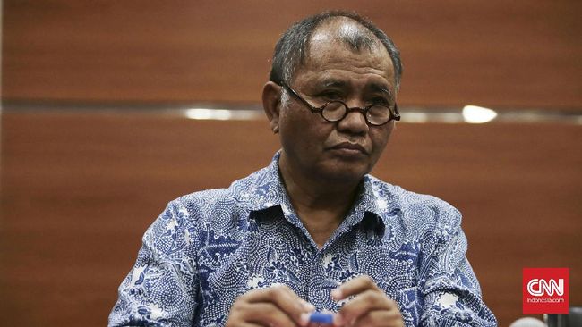 KPK: Pengawasan Lemah Penyebab Korupsi di Pemprov Banten KPK mendorong perombakan struktur pengawas internal di lingkungan pemerintah daerah. Selama ini KPK tak pernah mendapatkan aduan dari pengawas internal.