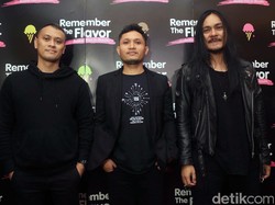 Selamat! Vokalis Andra & The Backbone dan Istri Dikaruniai Anak Keempat