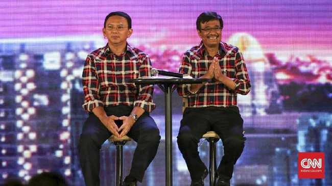 PKS mengaku menerima kajian dan aspirasi dari publik, tokoh masyarakat, dan pakar, sehingga merasa perlu menggalang hak angket jika Ahok tak dinonaktifkan.