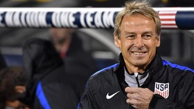 img-title Dituding Klinsmann 'Main' Wasit, Pelatih Iran Ngamuk-ngamuk