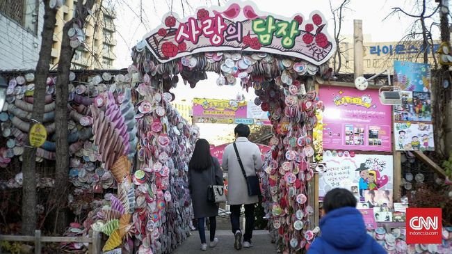 Indonesia Sumbang 295 Ribu Wisatawan ke Korea Selatan Indonesia berada di urutan ke-sembilan dalam daftar negara yang penduduknya paling sering berkunjung ke Korsel selama 2016.