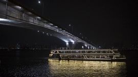 Menikmati Kota Seoul Sambil Berpesiar di Sungai Han