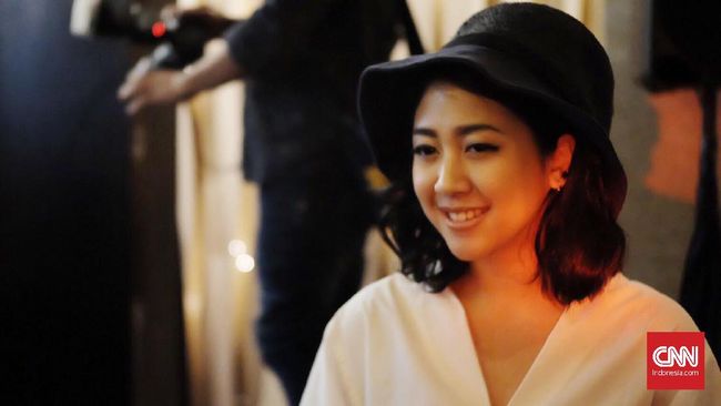 Sherina Munaf mengkritik Raffi Ahmad karena keluyuran tanpa protokol kesehatan tak lama setelah didapuk pemerintah jadi penerima vaksin gelombang pertama.