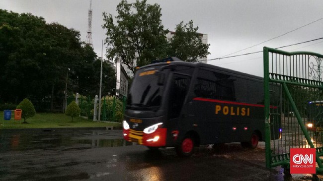 Polda Sumut akan mengerahkan 15 ribu personel untuk mengamankan perayaan Natal dan Tahun Baru 2019.