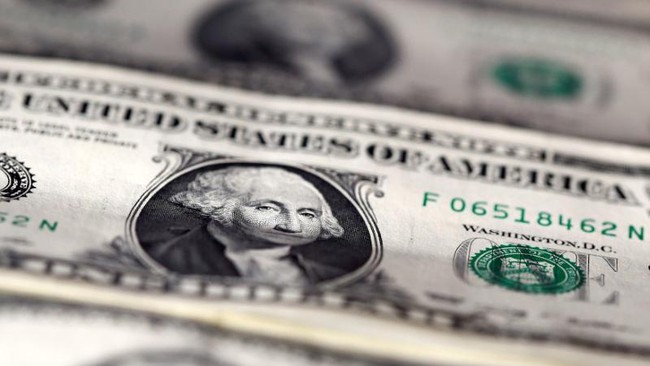 Dolar AS berotot di hadapan enam mata uang utama negara-negara di dunia hingga meningkat 0,15 persen menjadi 100,950 pada akhir perdagangan kemarin.
