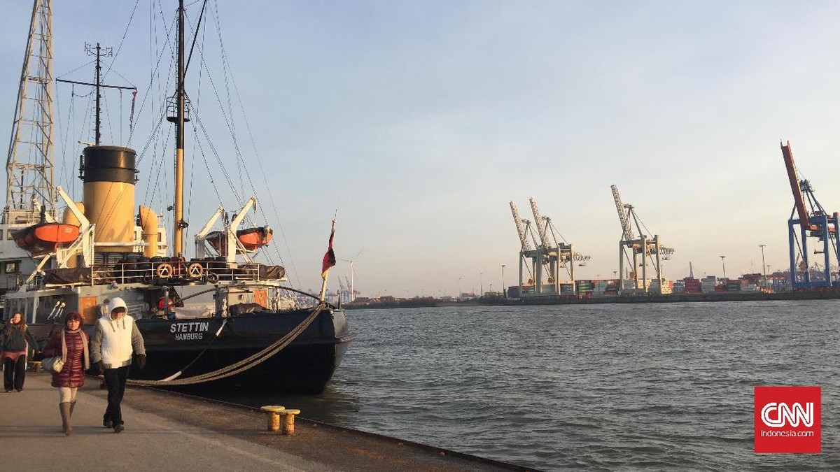 Menjejak Kaki di Kota Pelabuhan Kedua Terbesar di Eropa