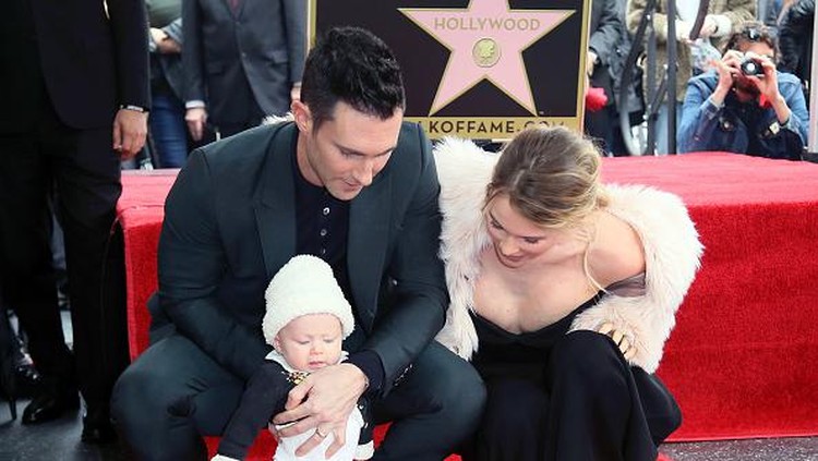 Begini kalau Adam Levine sedang menghabiskan waktu berdua dengan si kecil, Dusty Rose. So sweet!