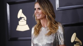 Halloween, Heidi Klum Jadi Serigala 'Jadi-Jadian'