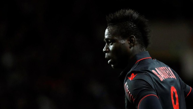 Pelatih Nice Lucian Favre menyebut Mario Balotelli sebagai sosok pemain yang baik dan berjasa banyak bagi Nice musim ini.