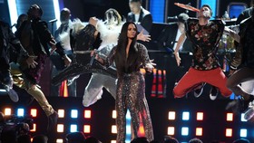 Demi Lovato Batalkan Tur untuk Pemulihan usai Overdosis